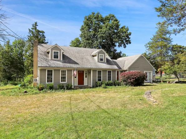 19 Telsar Ln, Warwick, NY 10990