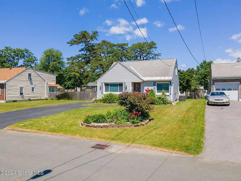 2nd image of 46 Glenville Street