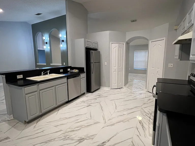 12474 Robin Ave — Photo 7