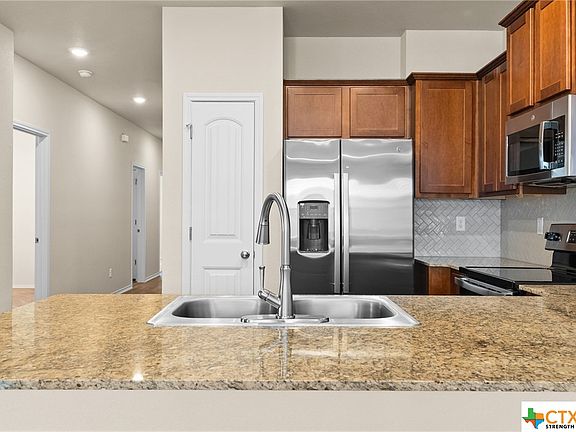 4th image of 238 Green Valley Dr