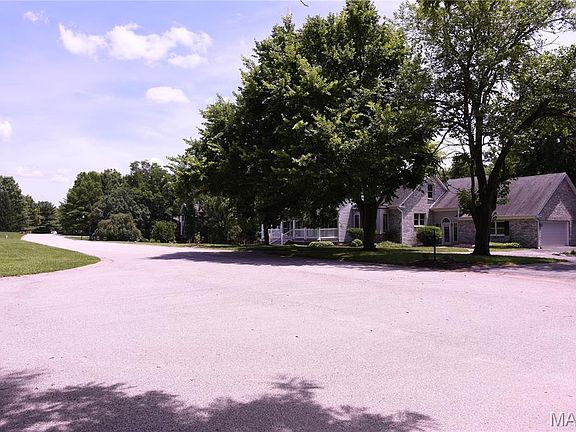 3rd image of 5125 Valleyview Dr