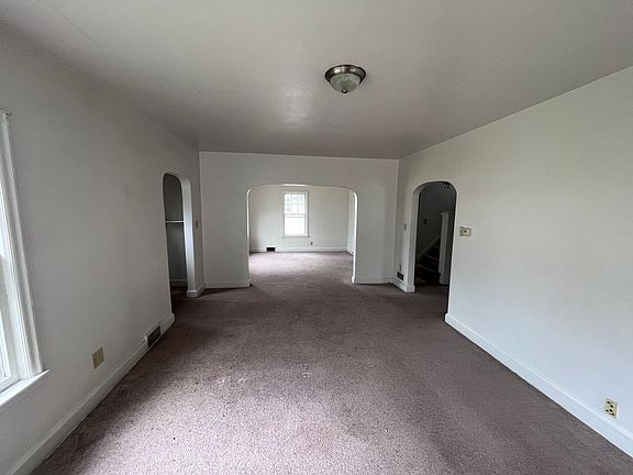 4th image of 432 Steely St