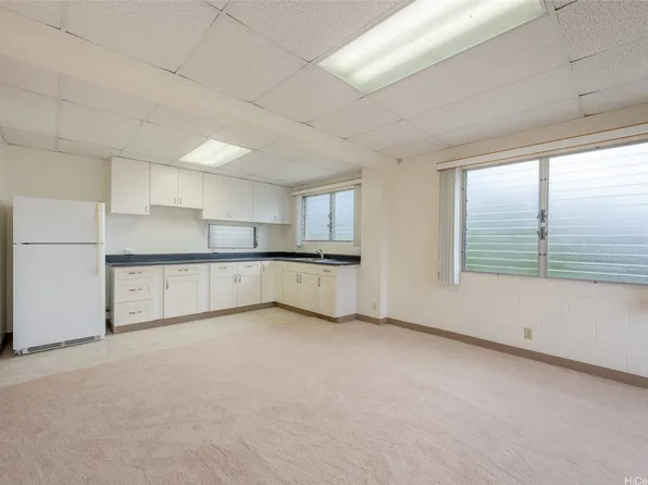 98-1383 Akaaka St, Aiea, HI 96701