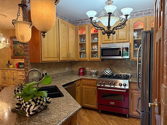 4th image of 1291 W Lake St APT 302