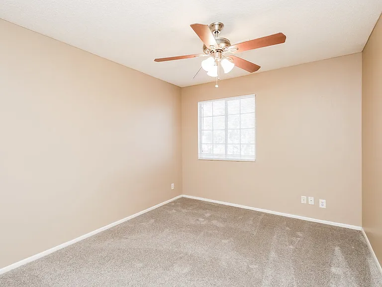 1811 S 39th St #3 — Photo 12
