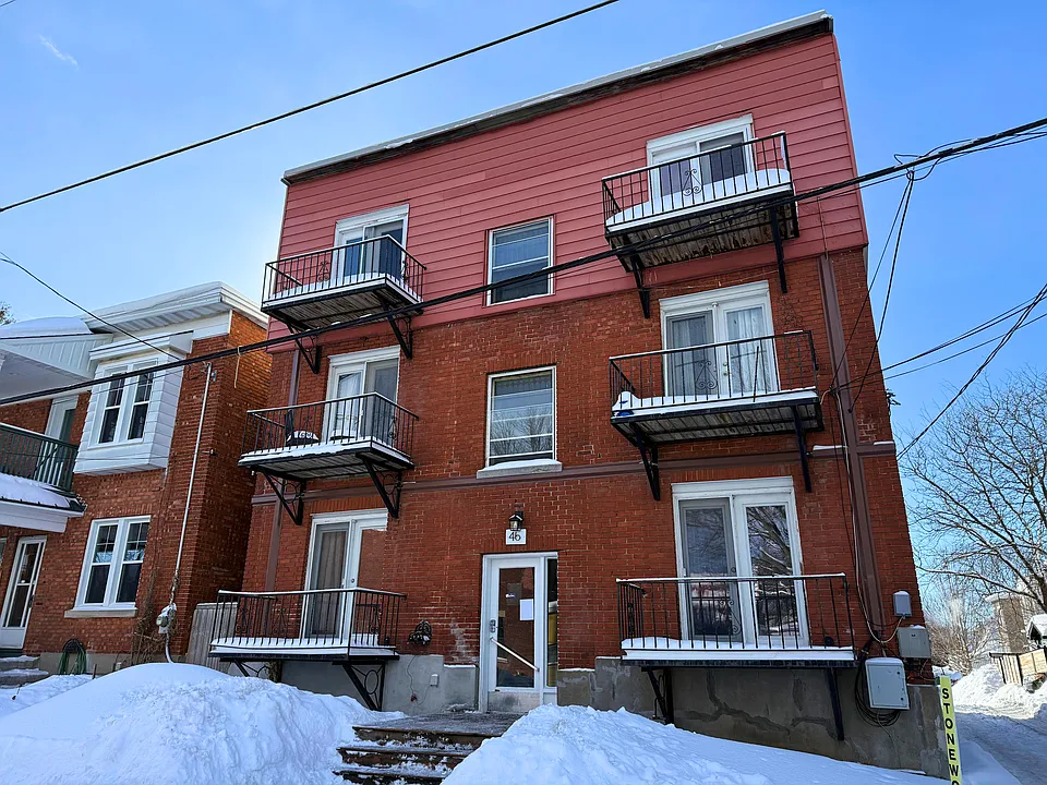 46 Carlyle Ave #2