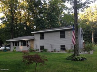 1101 54th St, Fennville, MI 49408