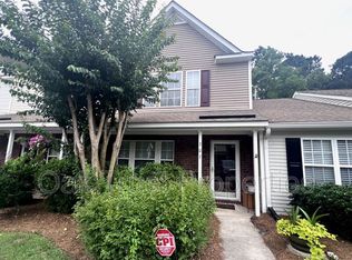 303 Yellow Hawthorn Cir, Summerville, SC 29483