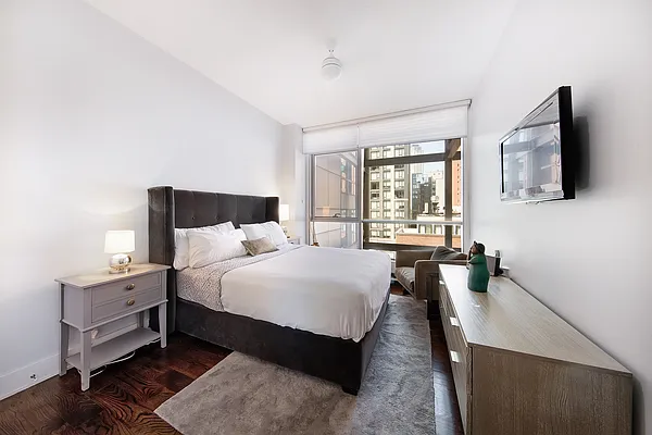 Sold by Nest Seekers International | media 5