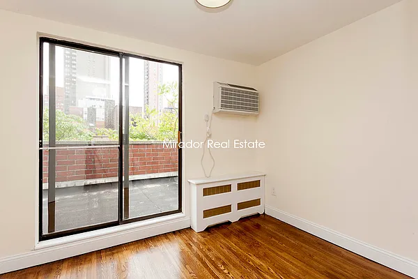 Rented by Mirador Real Estate | media 33