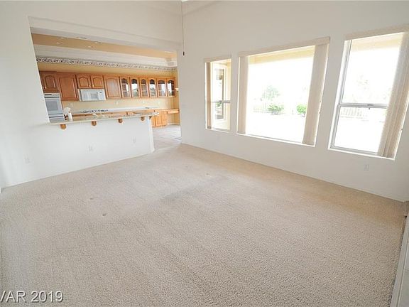 4th image of 2348 Scotch Lake St
