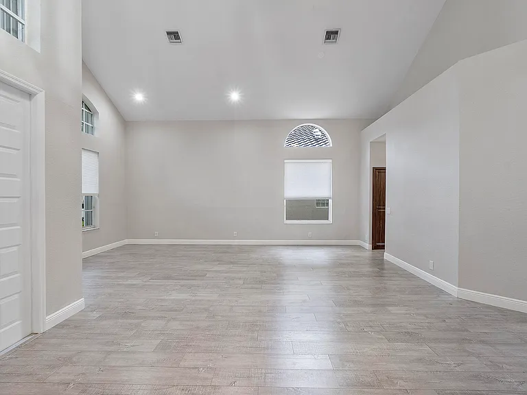 6364 NW 78th Dr — Photo 8