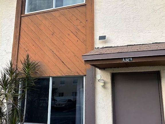 3rd image of 6625 Winfield Boulevard #104