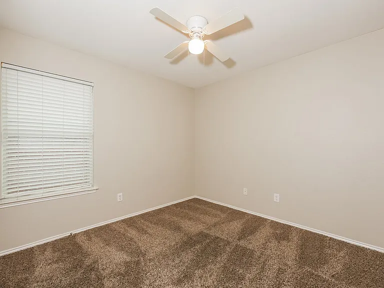 2736 Cochran Way — Photo 13