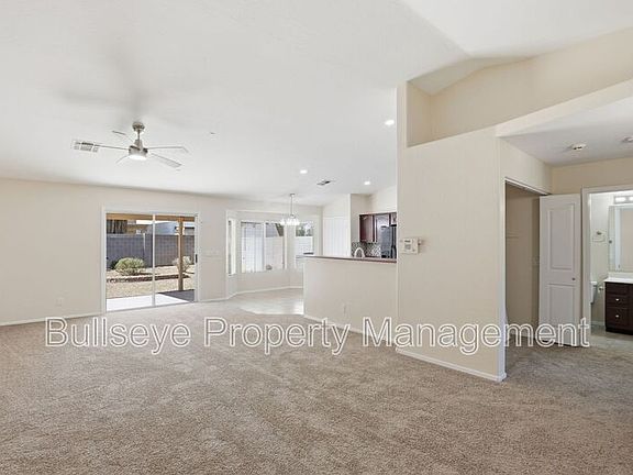 4th image of 40216 N Lerwick Dr