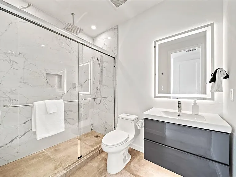 2327 Hillview St — Photo 37
