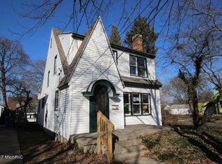 945 Ardmore St SE, Grand Rapids, MI