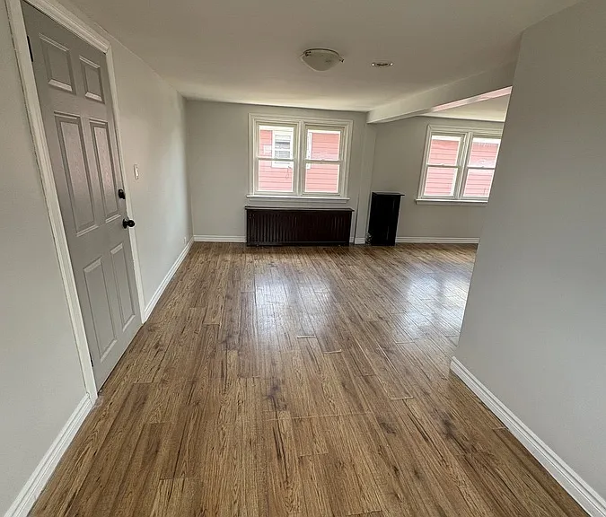 1560 Hickory Rd #UPPER — Photo 2
