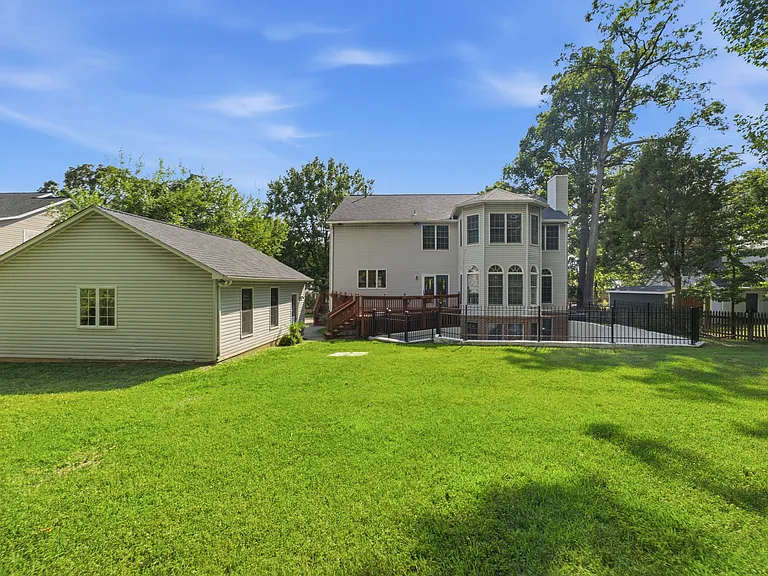 2725 Oldewood Dr — Photo 47