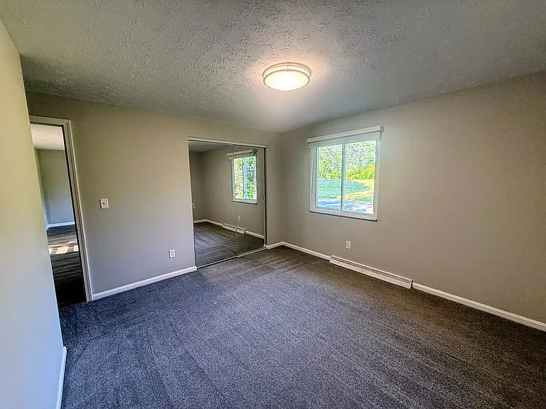5224 S Main St — Photo 7