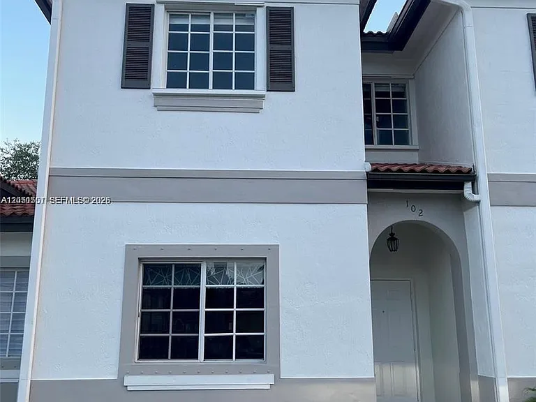8510 SW 150th Ave #2 — Photo 1