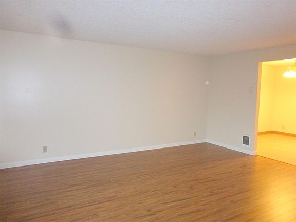 Living Rm view to Dining Area