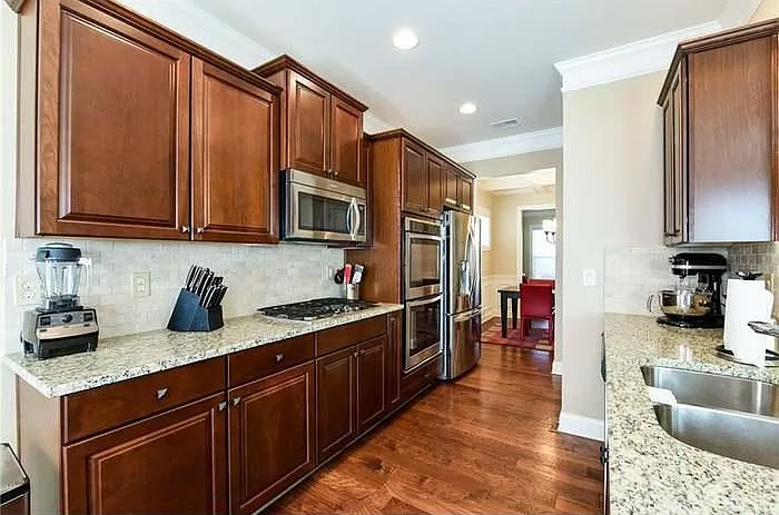 1470 Roswell Manor Cir — Photo 8
