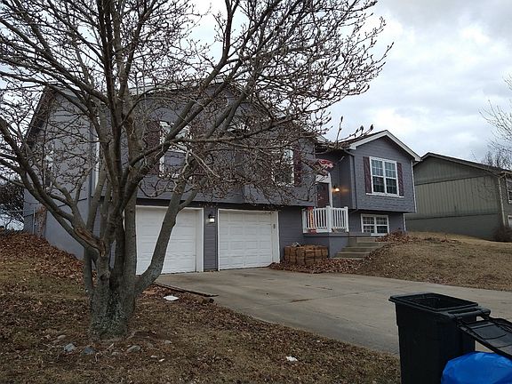 3rd image of 813 SE 16th St