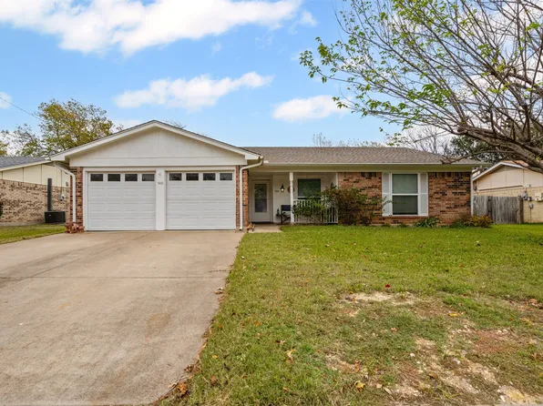 540 NW Ann Lois Ln, Burleson, TX 76028