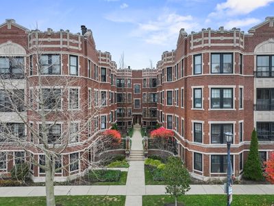 628 Sheridan Sq APT 2, Evanston, IL, 60202