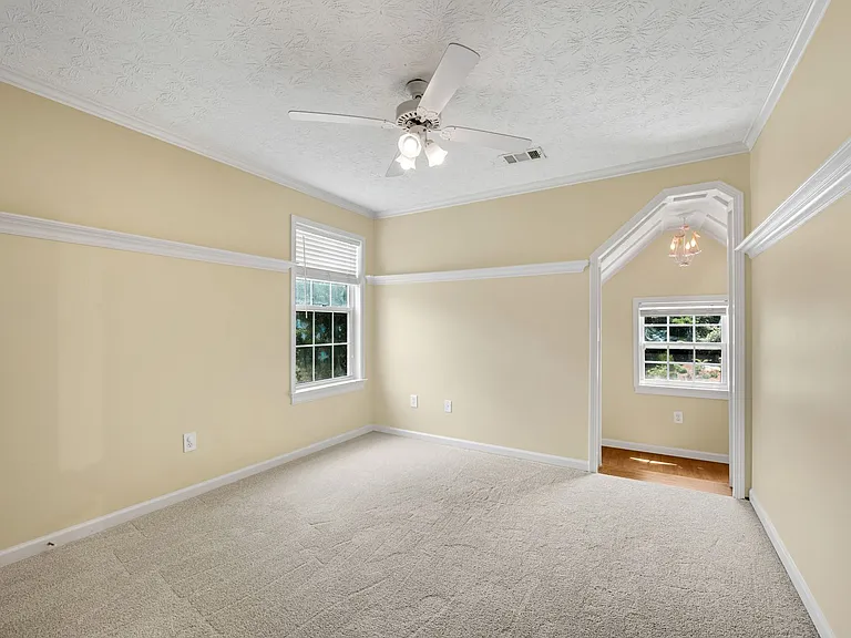 1735 Berry Ct — Photo 15