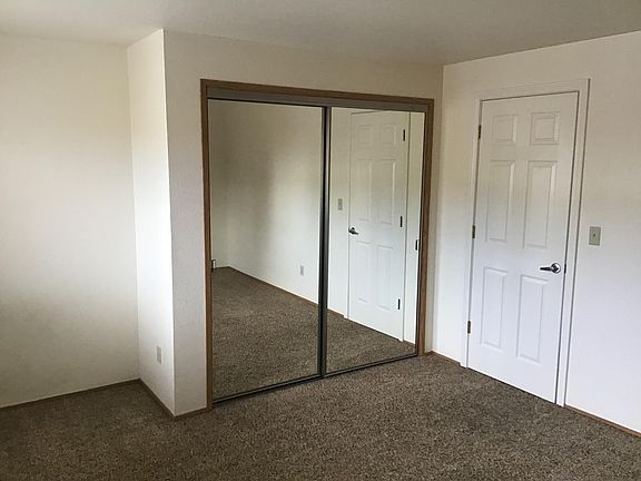 Upstairs bedroom 2, 6 ft closet