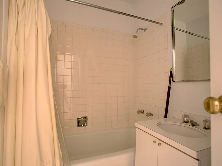 126 E 37th St #PENTHOUSE — Photo 6