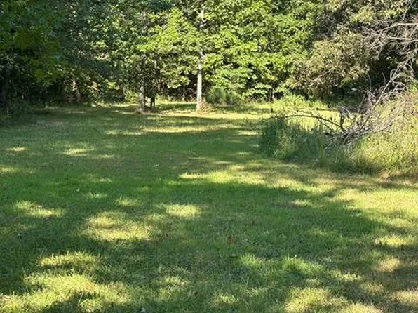 235 Flycatcher Ln, Fairdealing, MO 63939