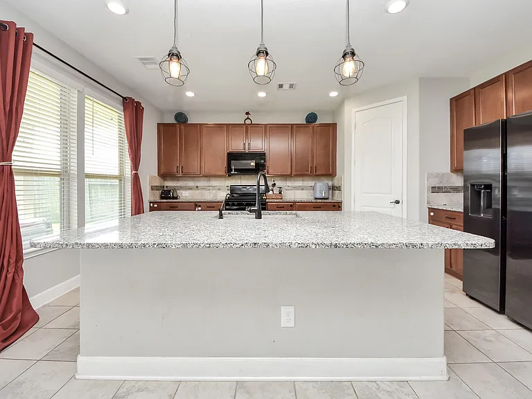 3705 Banbury Ln — Photo 12