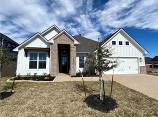 4351 Fox River Ln, Bryan, TX 77802