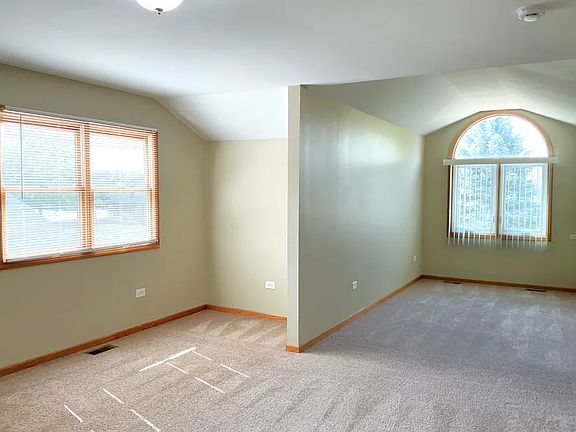3rd image of 2958 Rebecca Dr