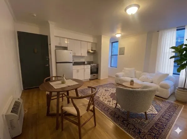 1928 Pacific Street image 1 of 11