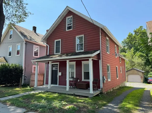 292 Deerfield St, Greenfield, MA 01301