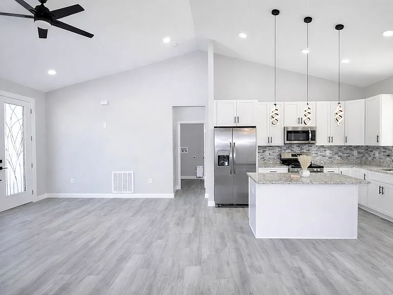 4625 Cortez Blvd — Photo 11