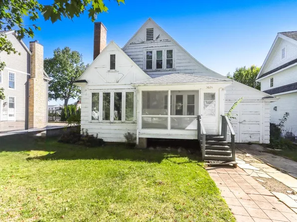 1626 Evergreen LANE, Lake Geneva, WI 53147