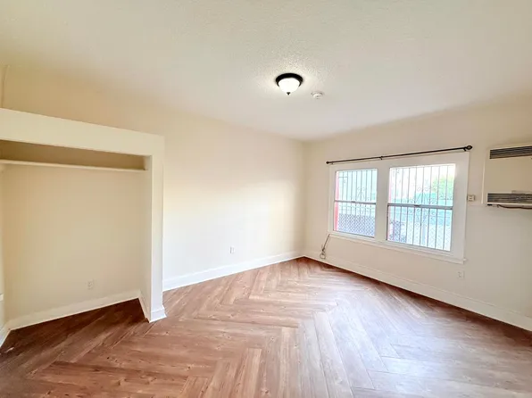 1614 N. Kenmore Avenue