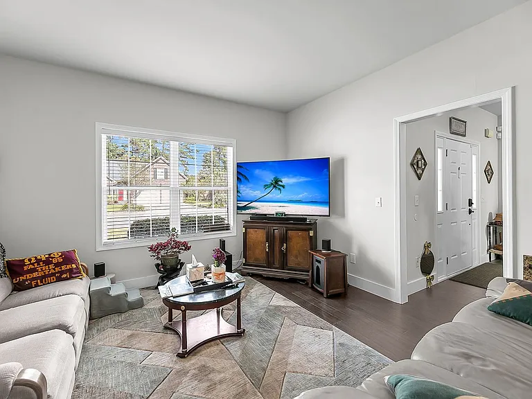 8725 Evangeline Dr — Photo 16
