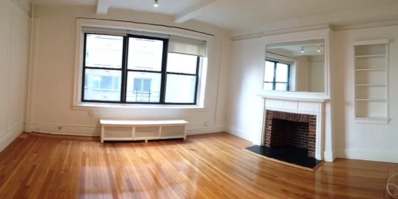 Rented by Mosh Realty | media 2