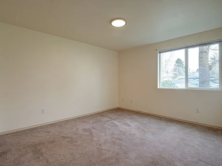 #294 FIELDSTONE APARTMENTS — Photo 38