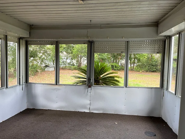 917 S Alder Ave — Photo 17