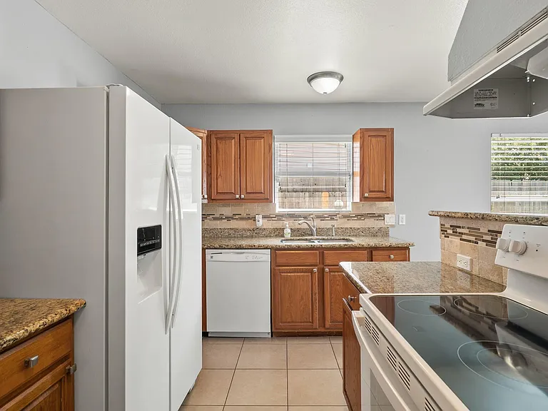 1631 Quail Run — Photo 15