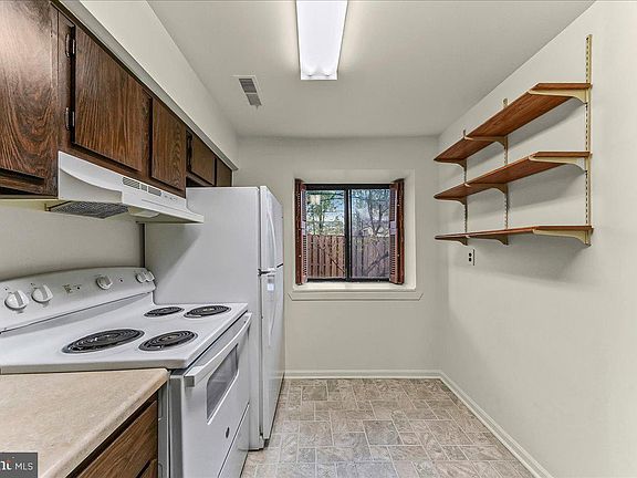 5th image of 435 Summit House West Ctr