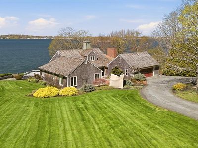 217 Nanaquaket Rd, Tiverton, RI, 02878