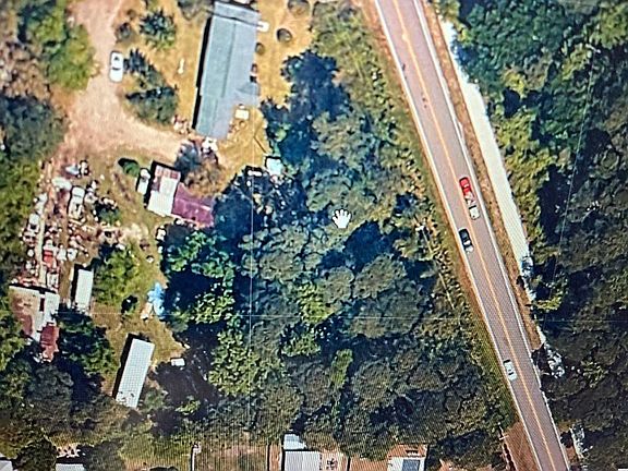 3rd image of 683 Waverly Rd.